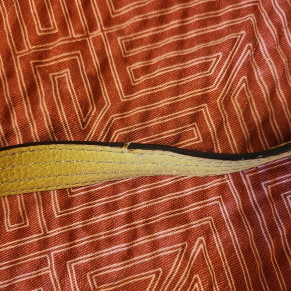 **TIGNANELLO** yellow leather shoulder bag with built-in wallet. - Picture 13 of 14